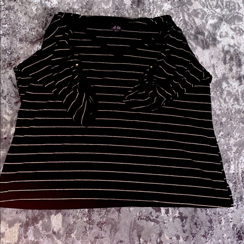 Black and gold shirt
